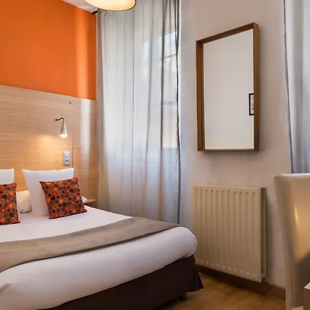 Hotel Edmond Rostand-3